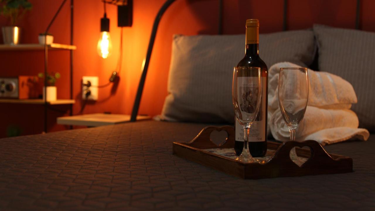 Tobacco Warehouse Apartment Кавала Экстерьер фото