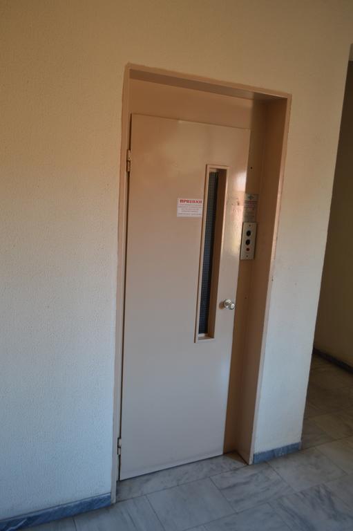 Tobacco Warehouse Apartment Кавала Экстерьер фото